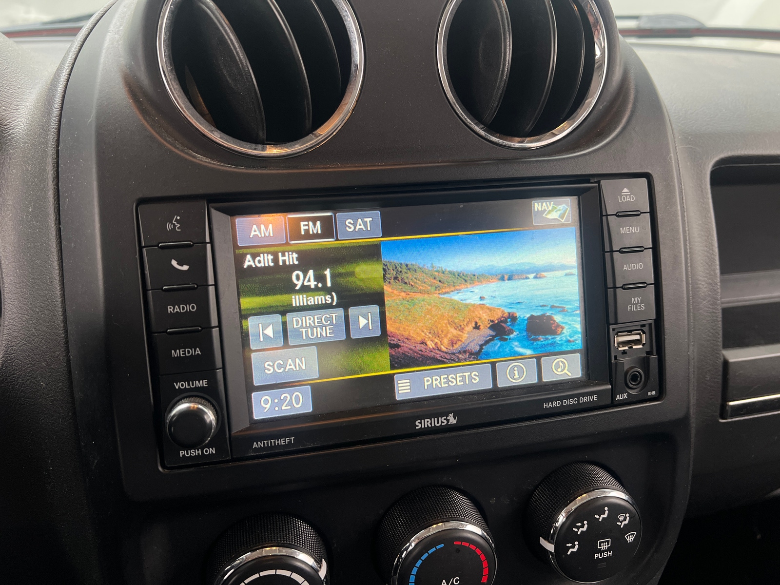 Thumbnail: 2016 Jeep Patriot - 3