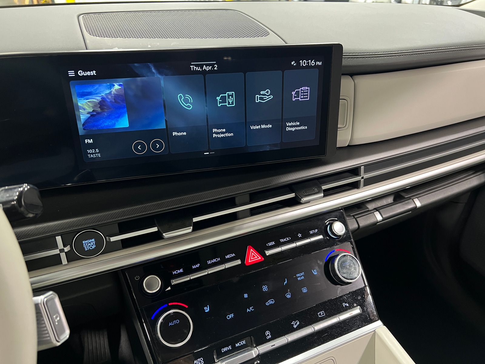 Thumbnail: 2025 Hyundai Santa Fe - 3