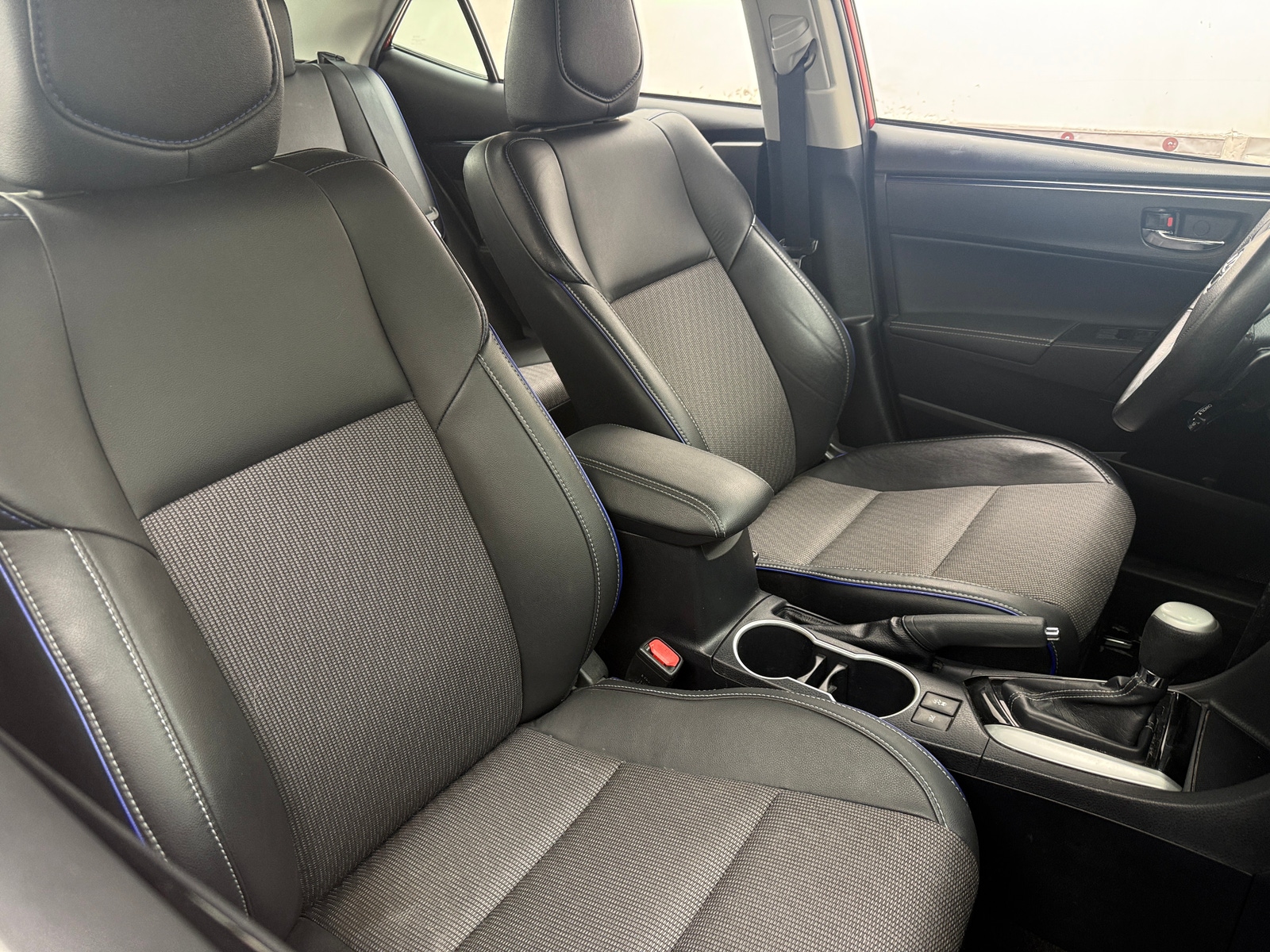 Thumbnail: 2017 Toyota Corolla - 2