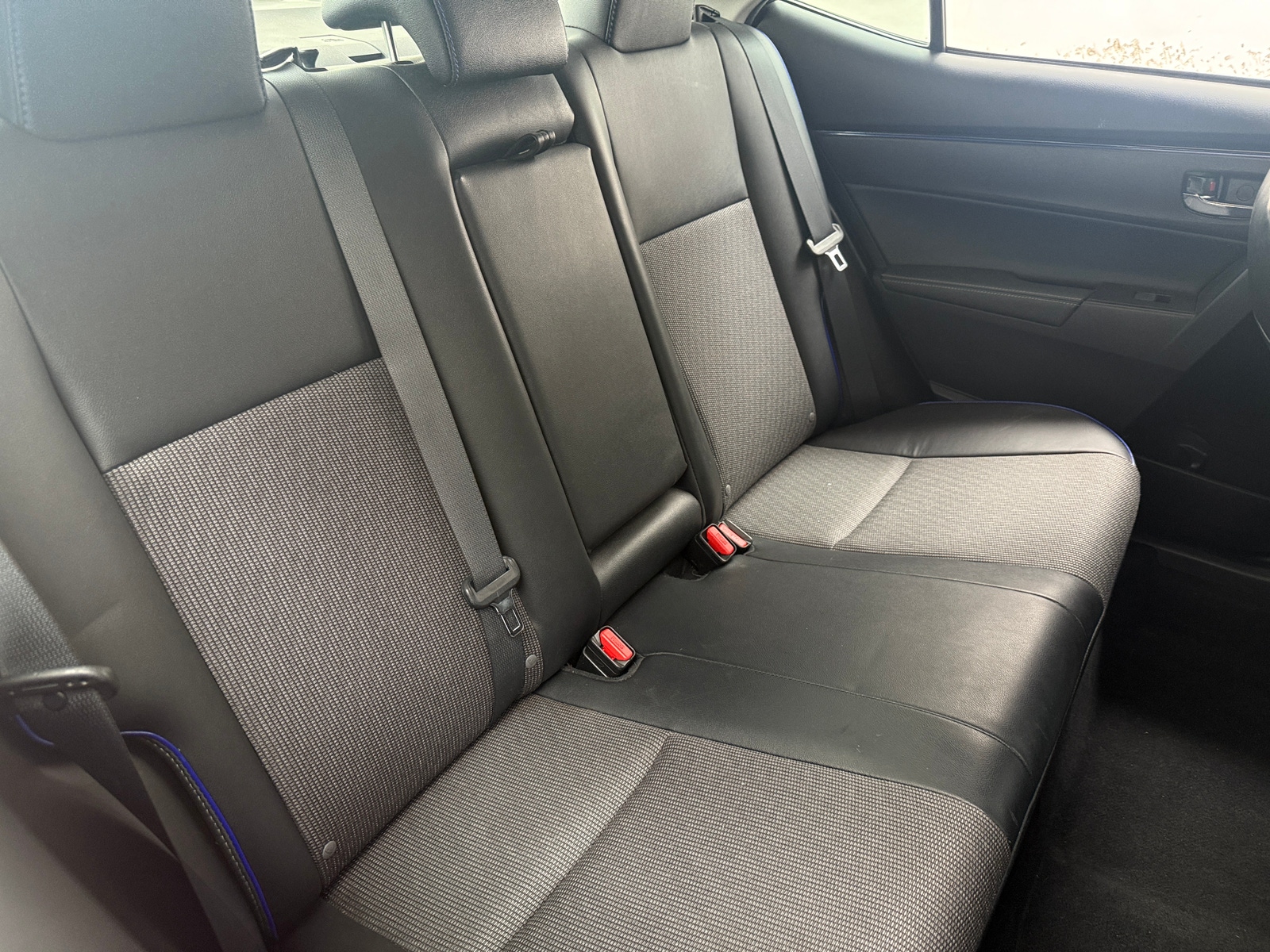 Thumbnail: 2017 Toyota Corolla - 6