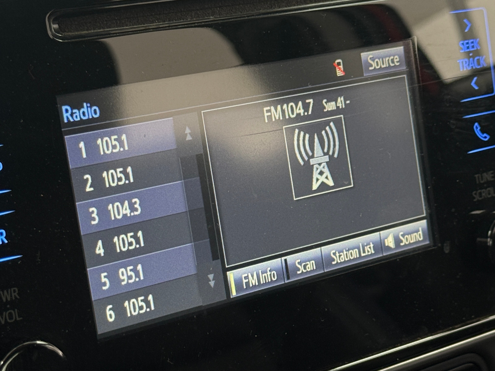 Thumbnail: 2017 Toyota Corolla - 4