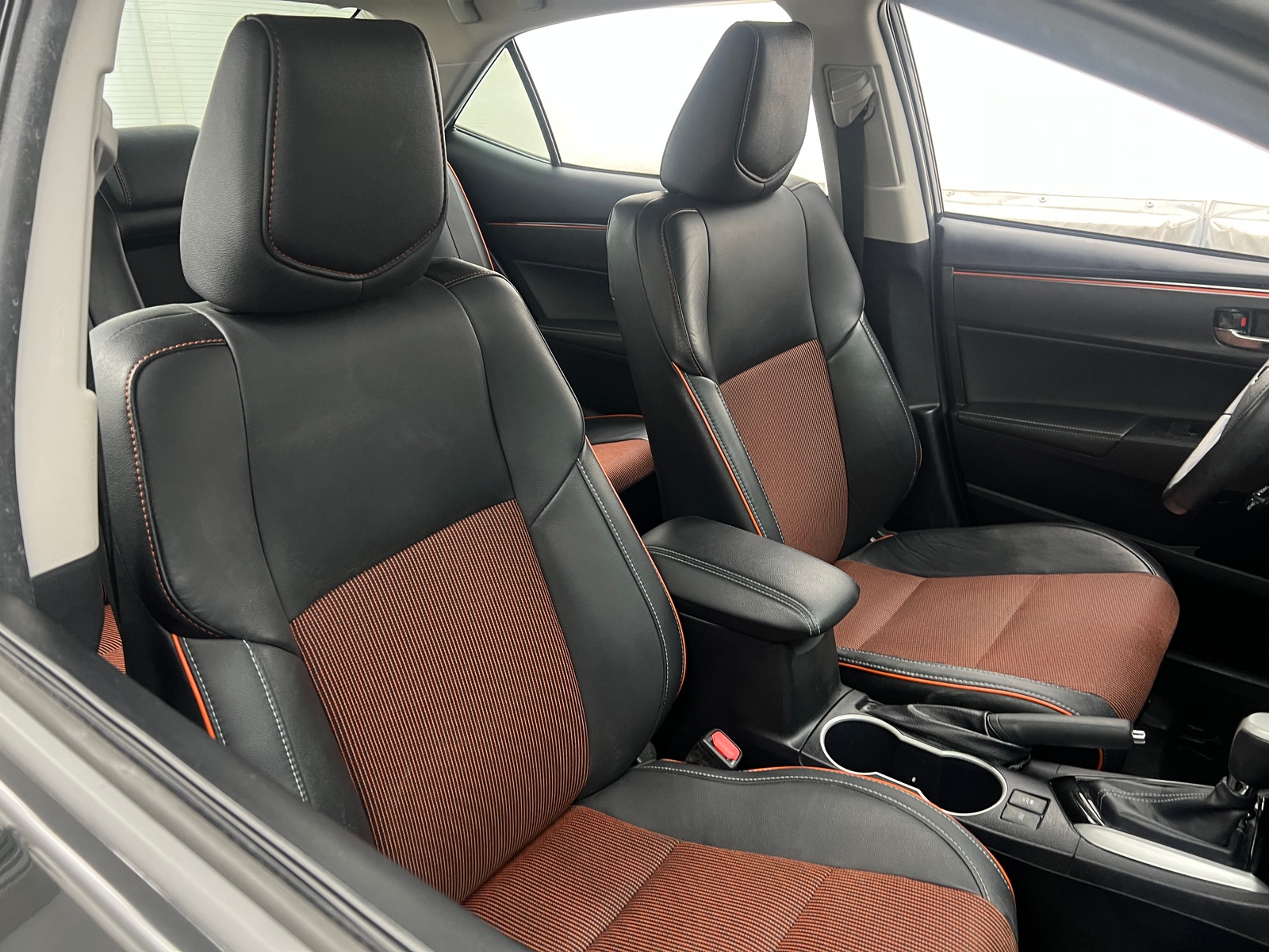 Thumbnail: 2017 Toyota Corolla - 2