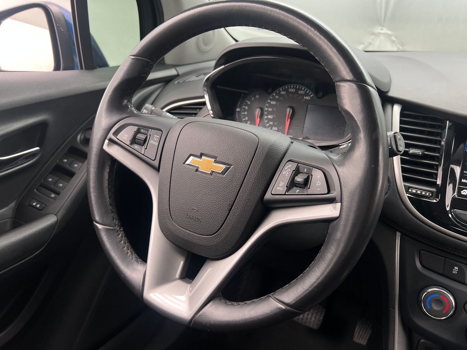 Thumbnail: 2019 Chevrolet Trax - 5