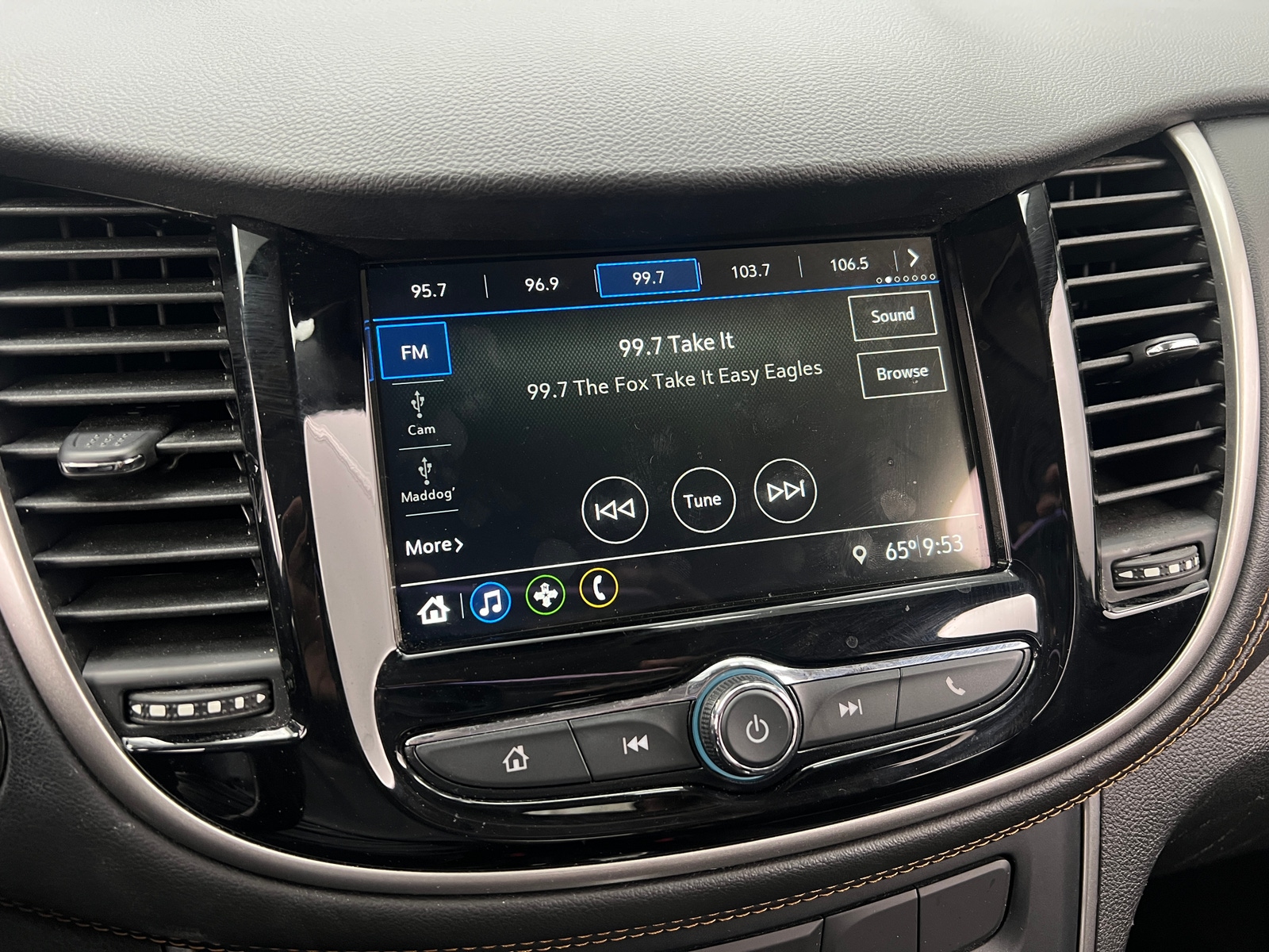 Thumbnail: 2019 Chevrolet Trax - 4