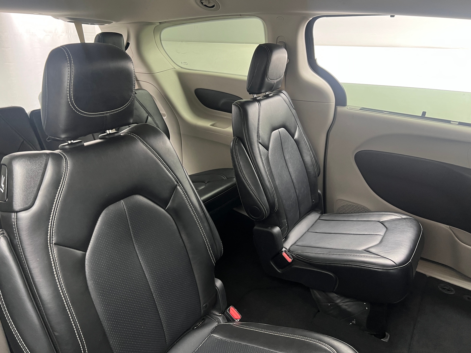 Thumbnail: 2024 Chrysler Pacifica - 5