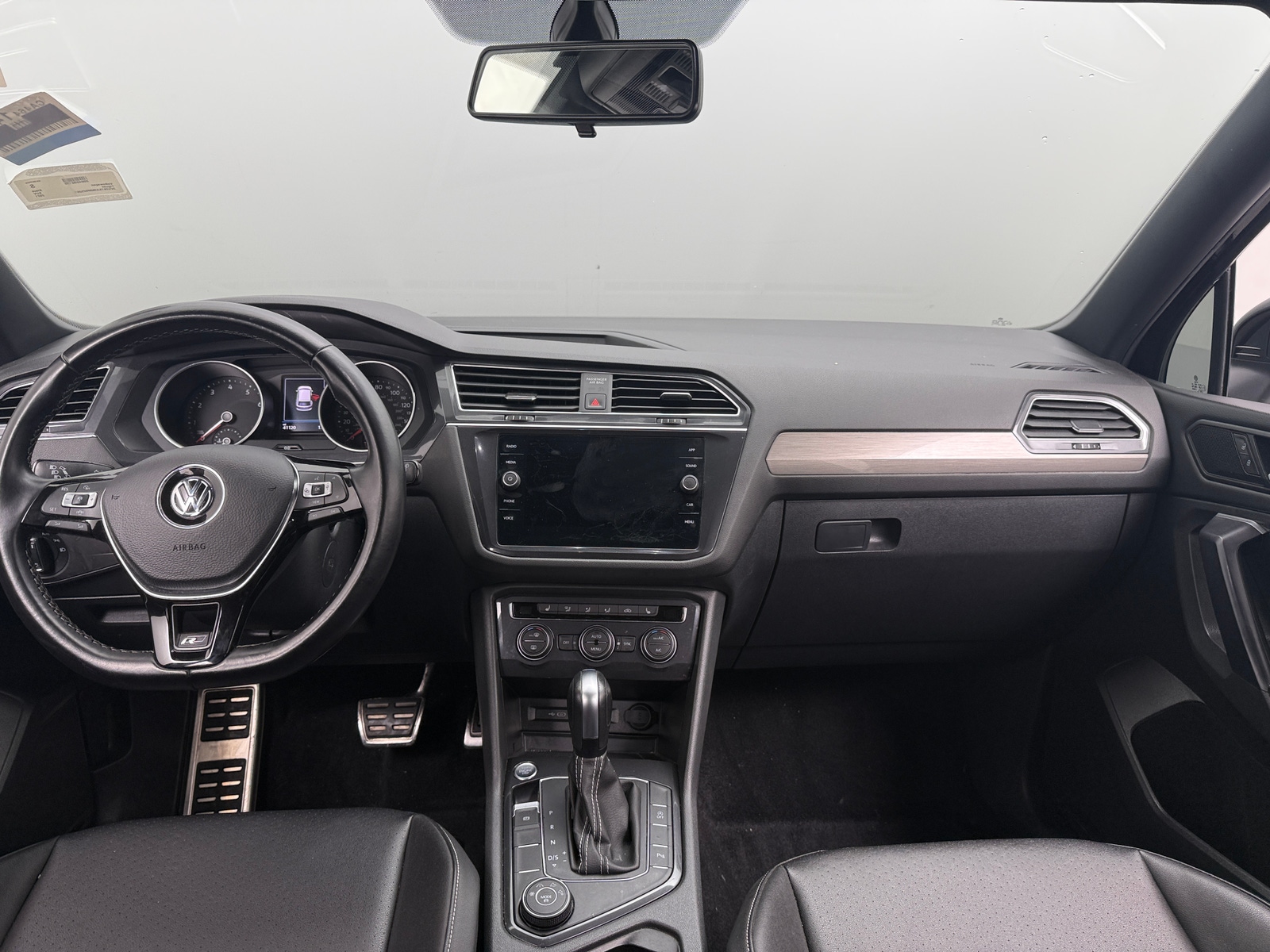 Thumbnail: 2021 Volkswagen Tiguan - 2