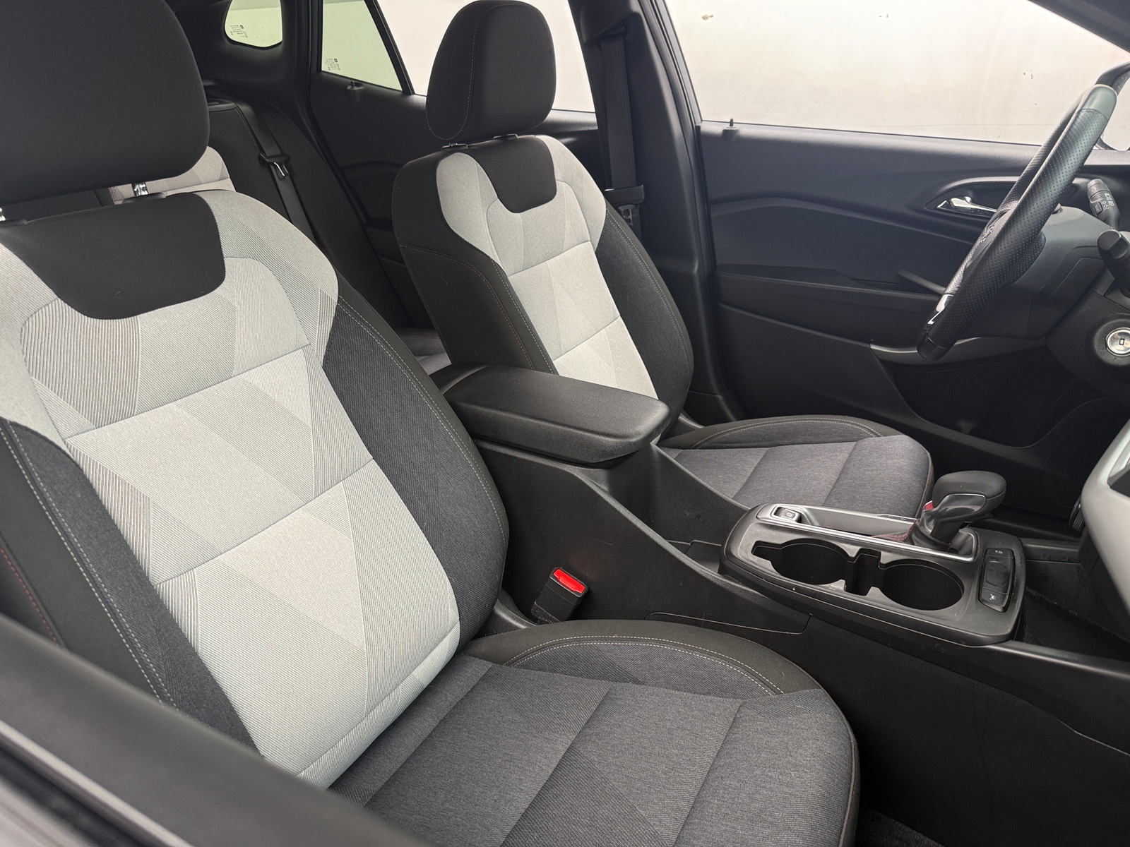 Thumbnail: 2024 Chevrolet Trax - 2