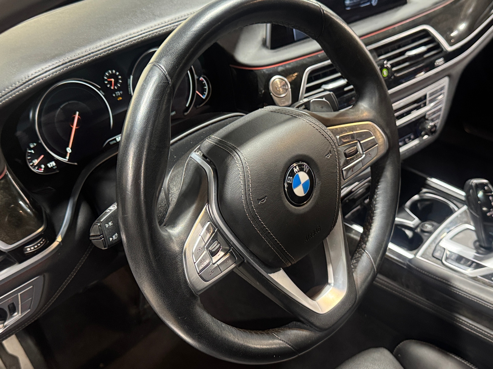 Thumbnail: 2016 BMW 7 Series - 4