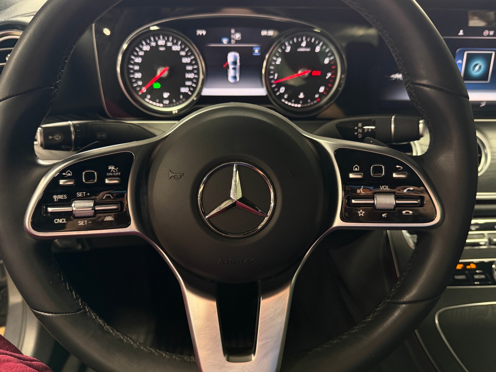 Thumbnail: 2019 Mercedes-Benz E-Class - 4