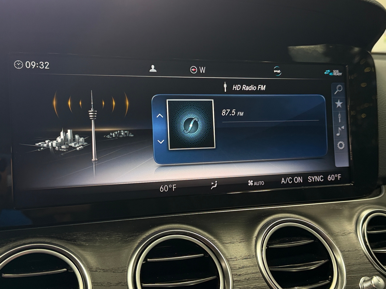 Thumbnail: 2019 Mercedes-Benz E-Class - 3