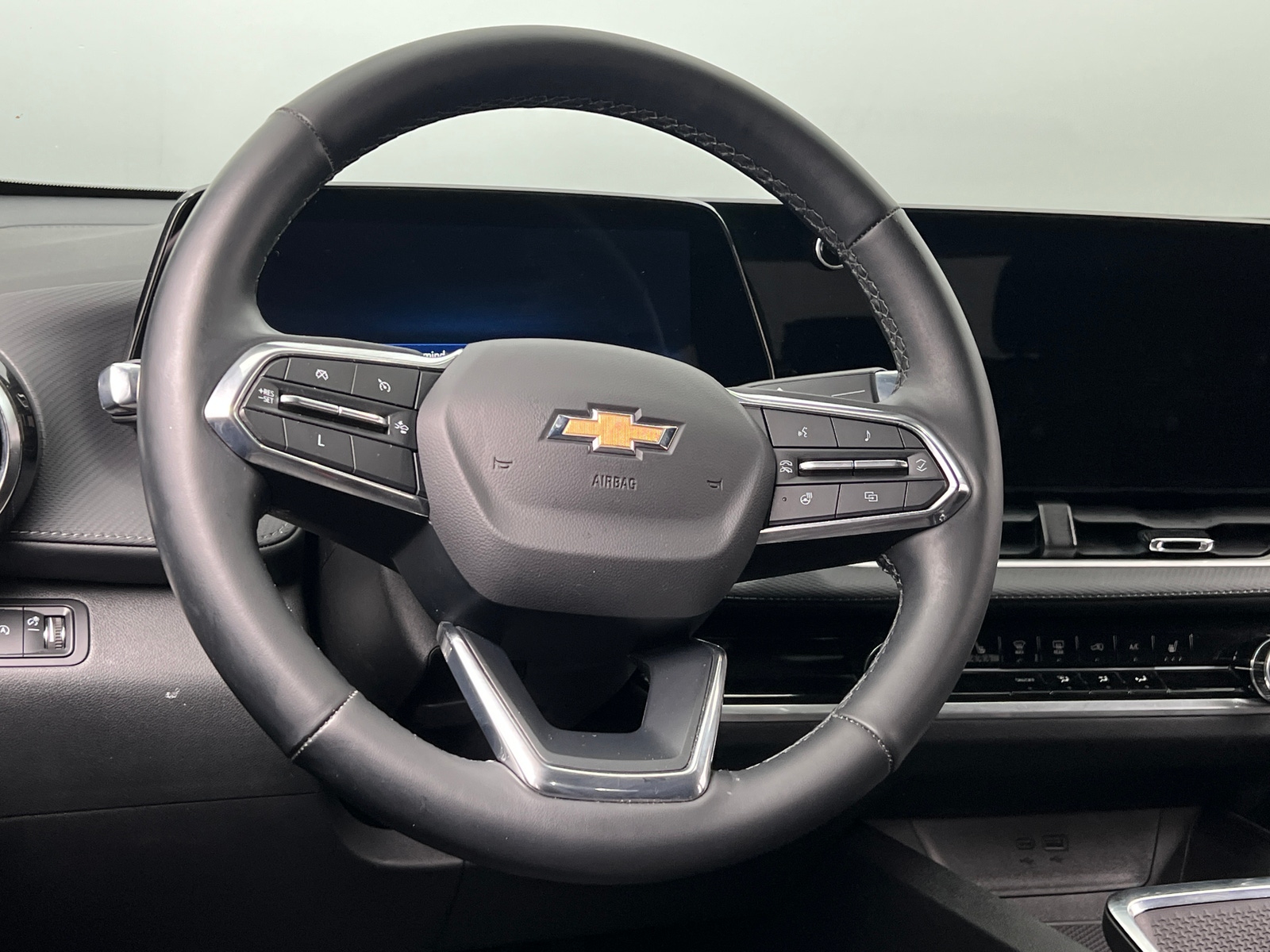 Thumbnail: 2025 Chevrolet Equinox - 5