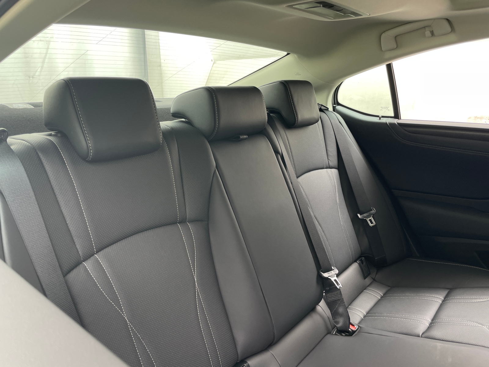 Thumbnail: 2025 Lexus ES - 5