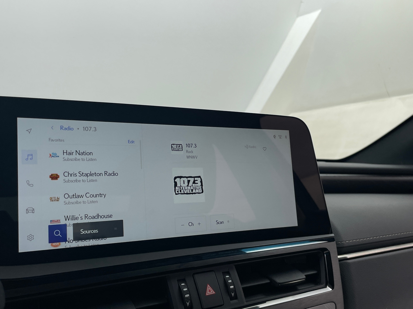 Thumbnail: 2025 Lexus ES - 3