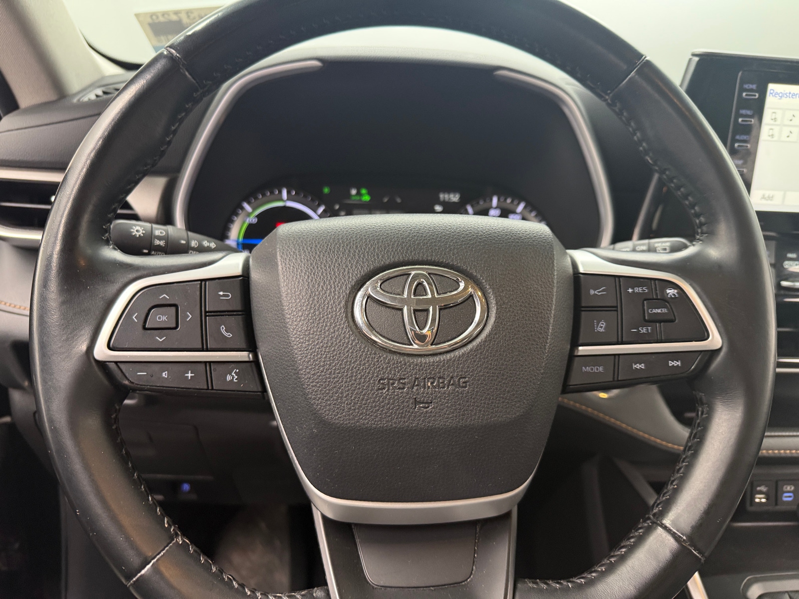 Thumbnail: 2022 Toyota Highlander - 4