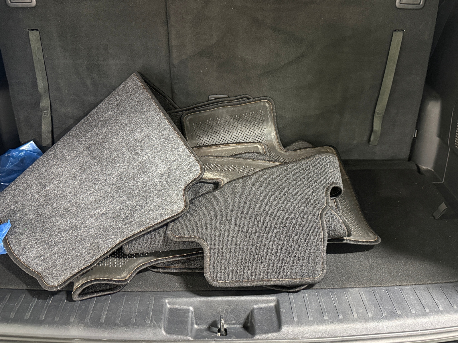 Thumbnail: 2022 Toyota Highlander - 6