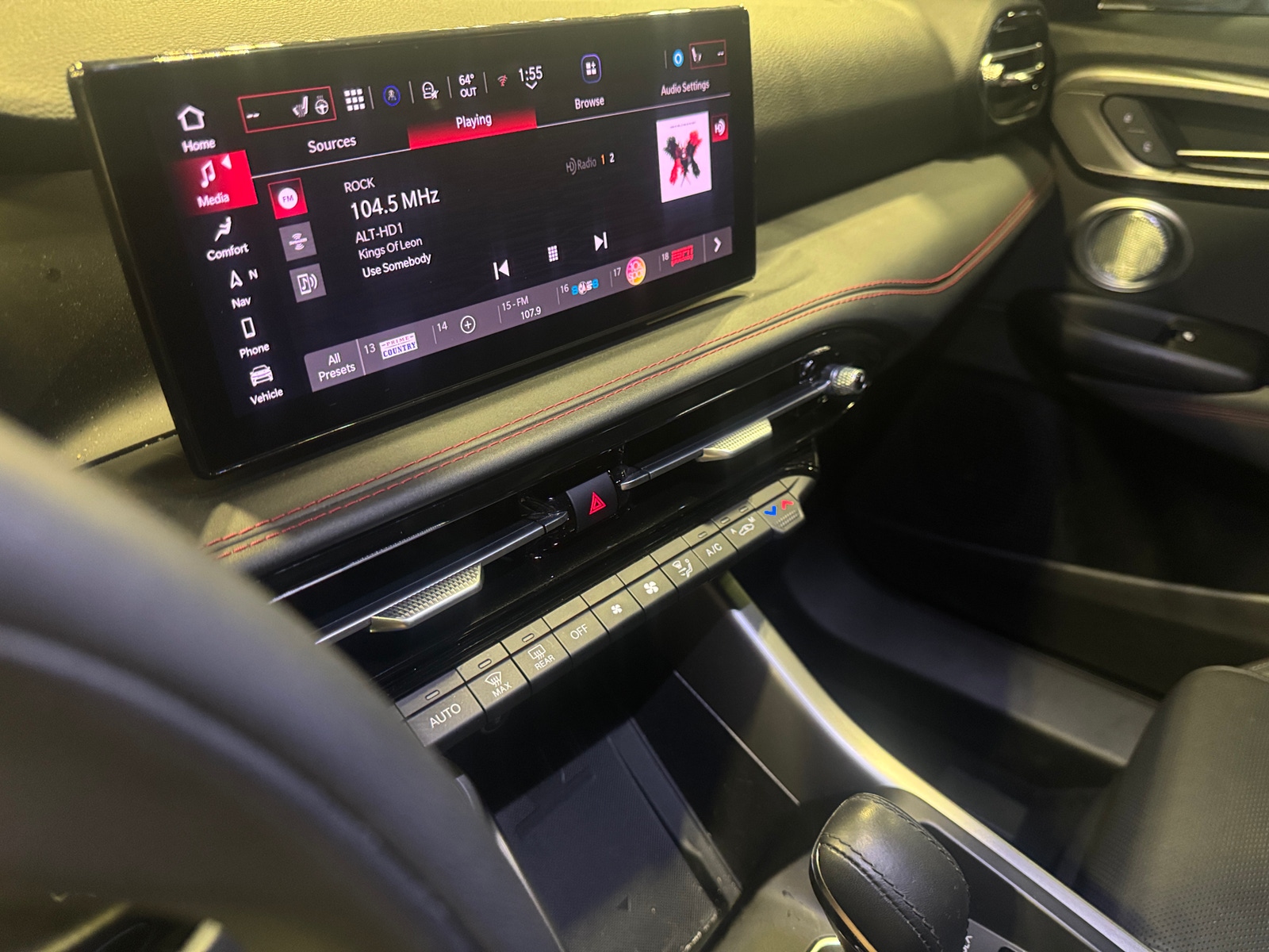 Thumbnail: 2024 Dodge Hornet - 3