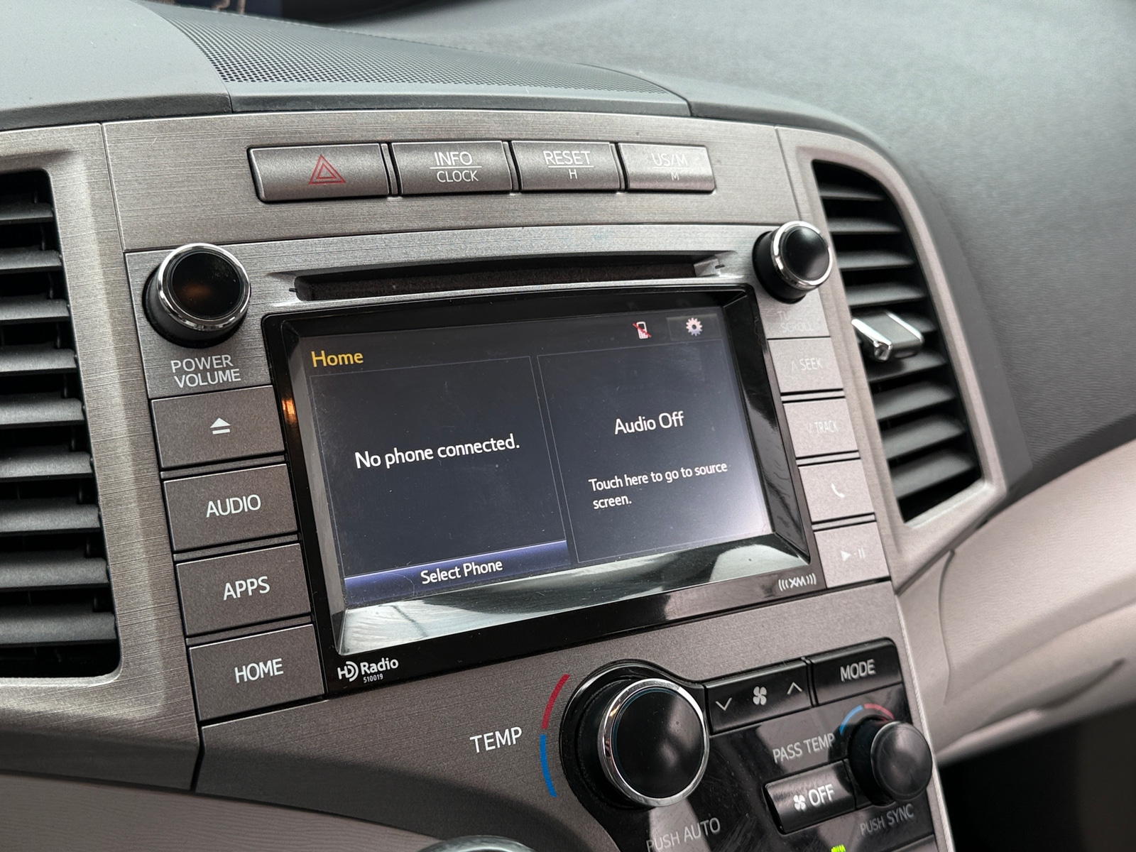 Thumbnail: 2015 Toyota Venza - 4