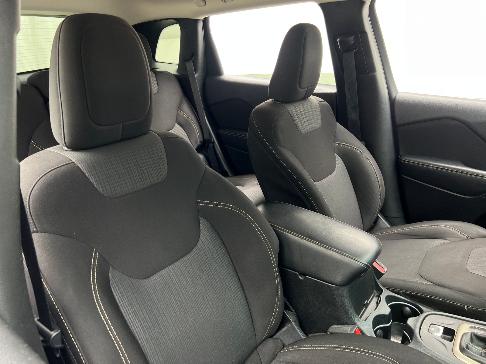 Thumbnail: 2016 Jeep Cherokee - 2