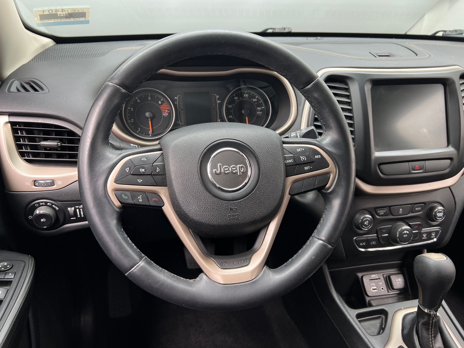 Thumbnail: 2016 Jeep Cherokee - 5