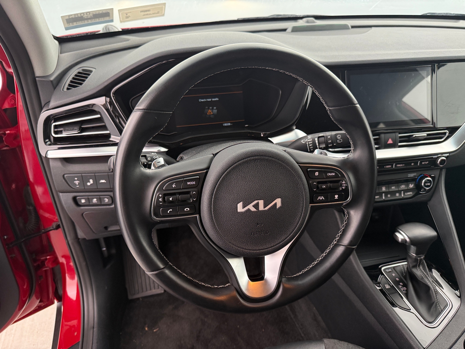 Thumbnail: 2022 Kia Niro - 5