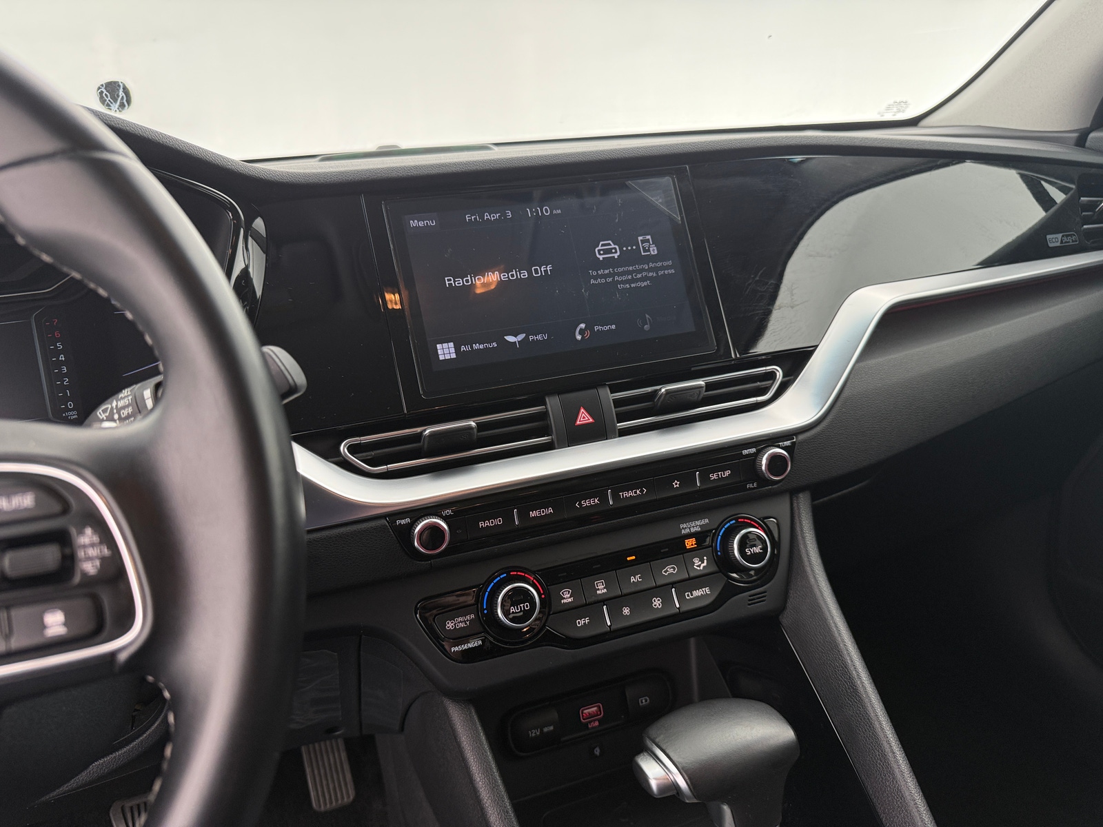 Thumbnail: 2022 Kia Niro - 4