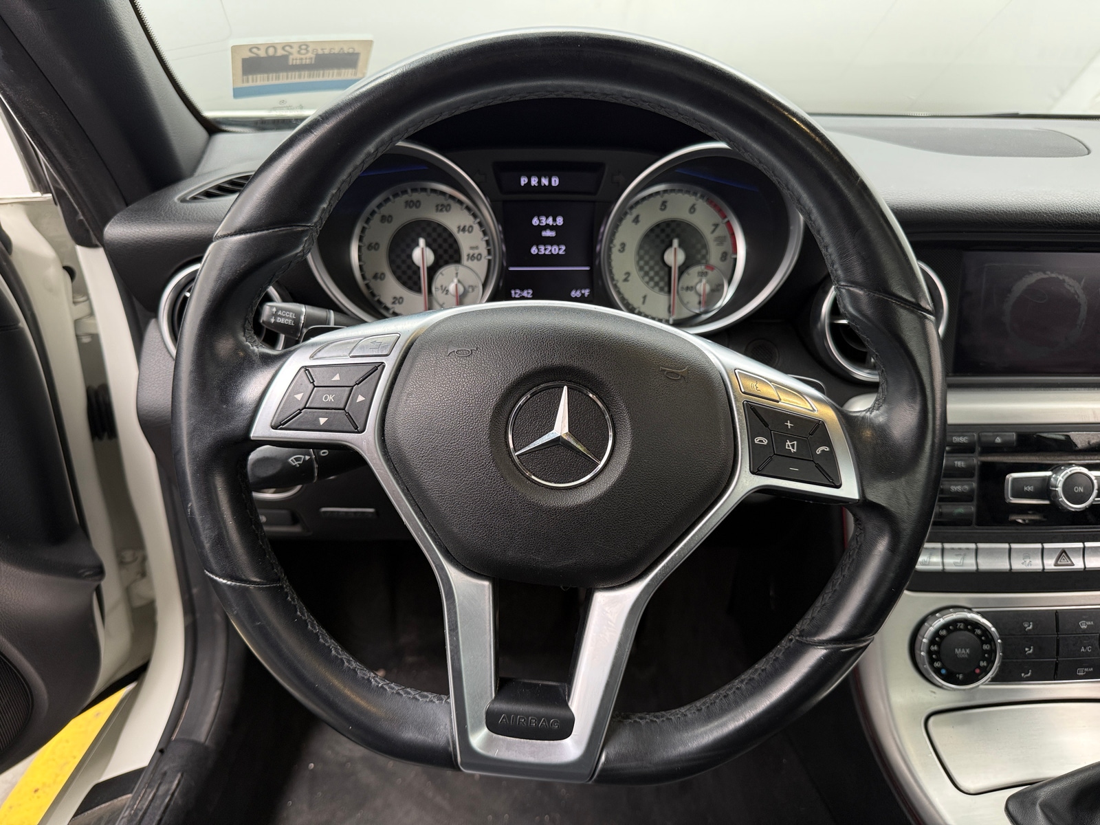 Thumbnail: 2012 Mercedes-Benz SLK - 3