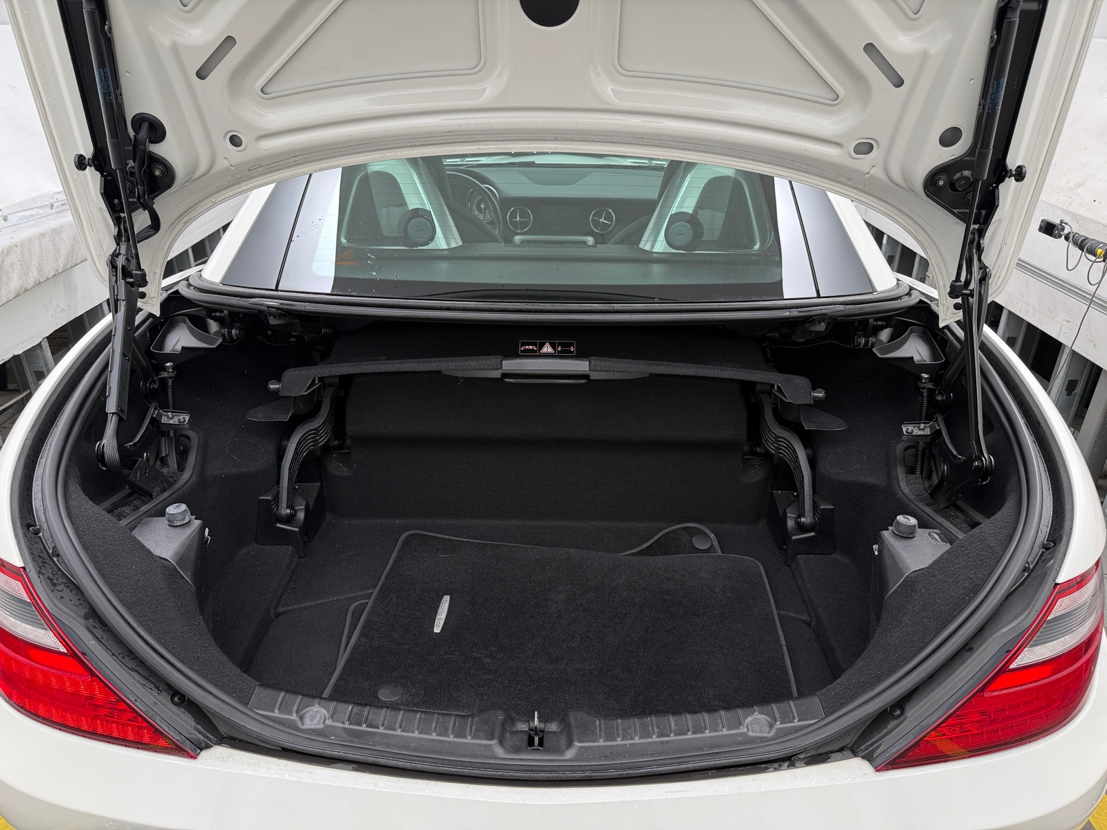 Thumbnail: 2012 Mercedes-Benz SLK - 4