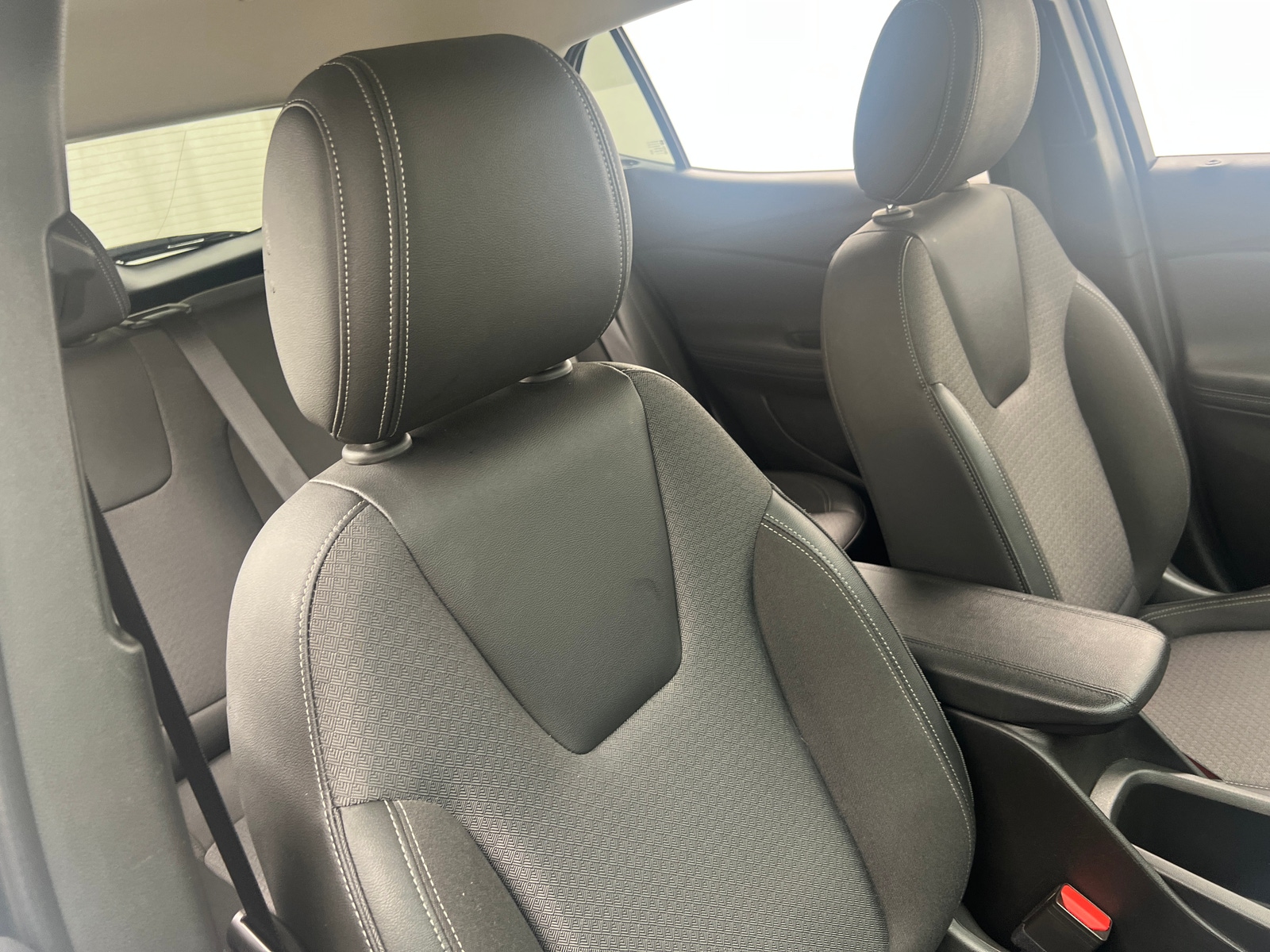 Thumbnail: 2025 Buick Encore GX - 2