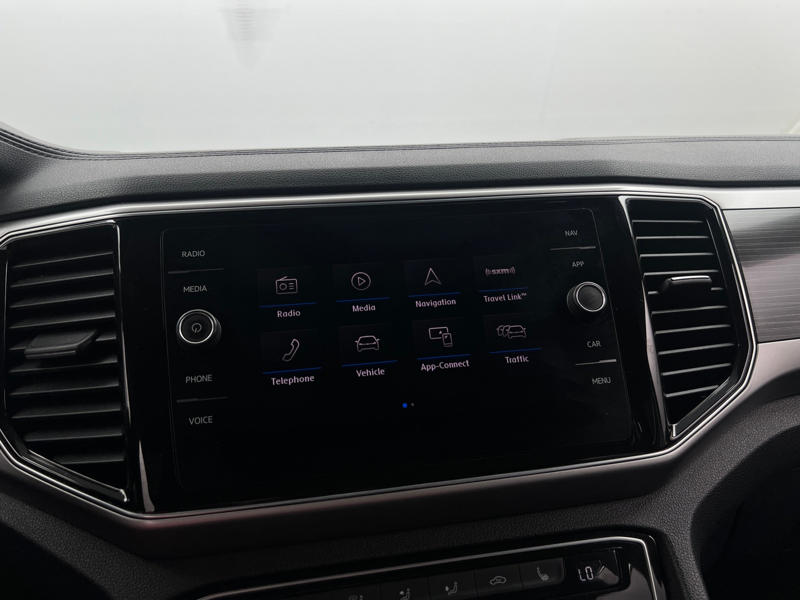 Thumbnail: 2019 Volkswagen Atlas - 3