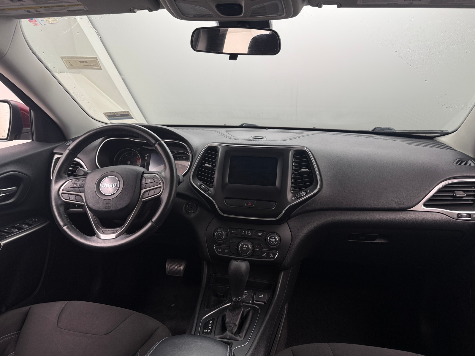 Thumbnail: 2019 Jeep Cherokee - 3