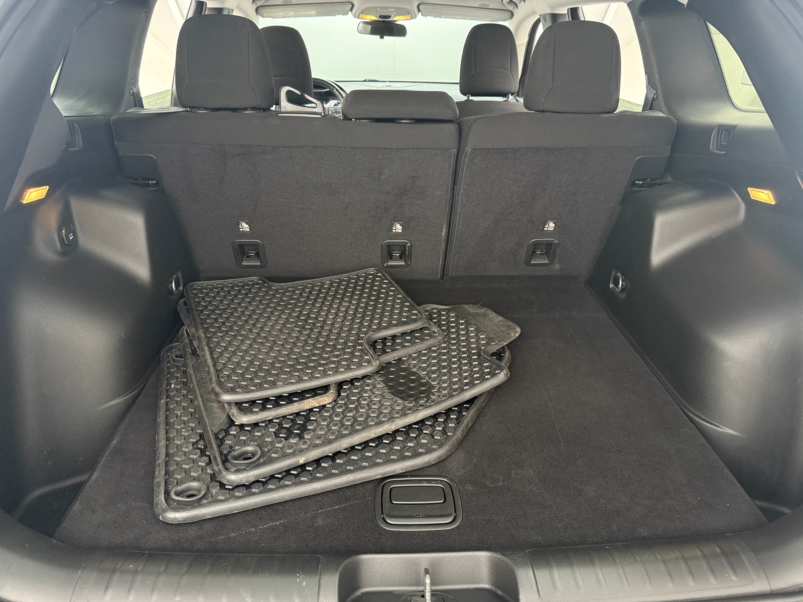 Thumbnail: 2019 Jeep Cherokee - 7