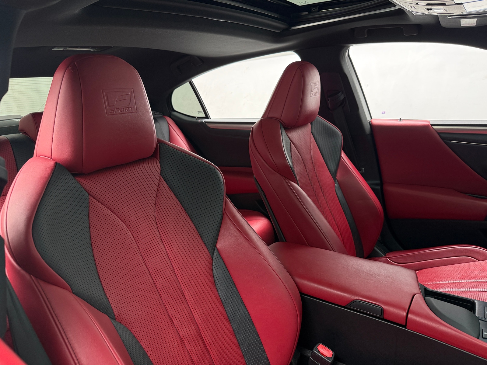 Thumbnail: 2019 Lexus ES - 2