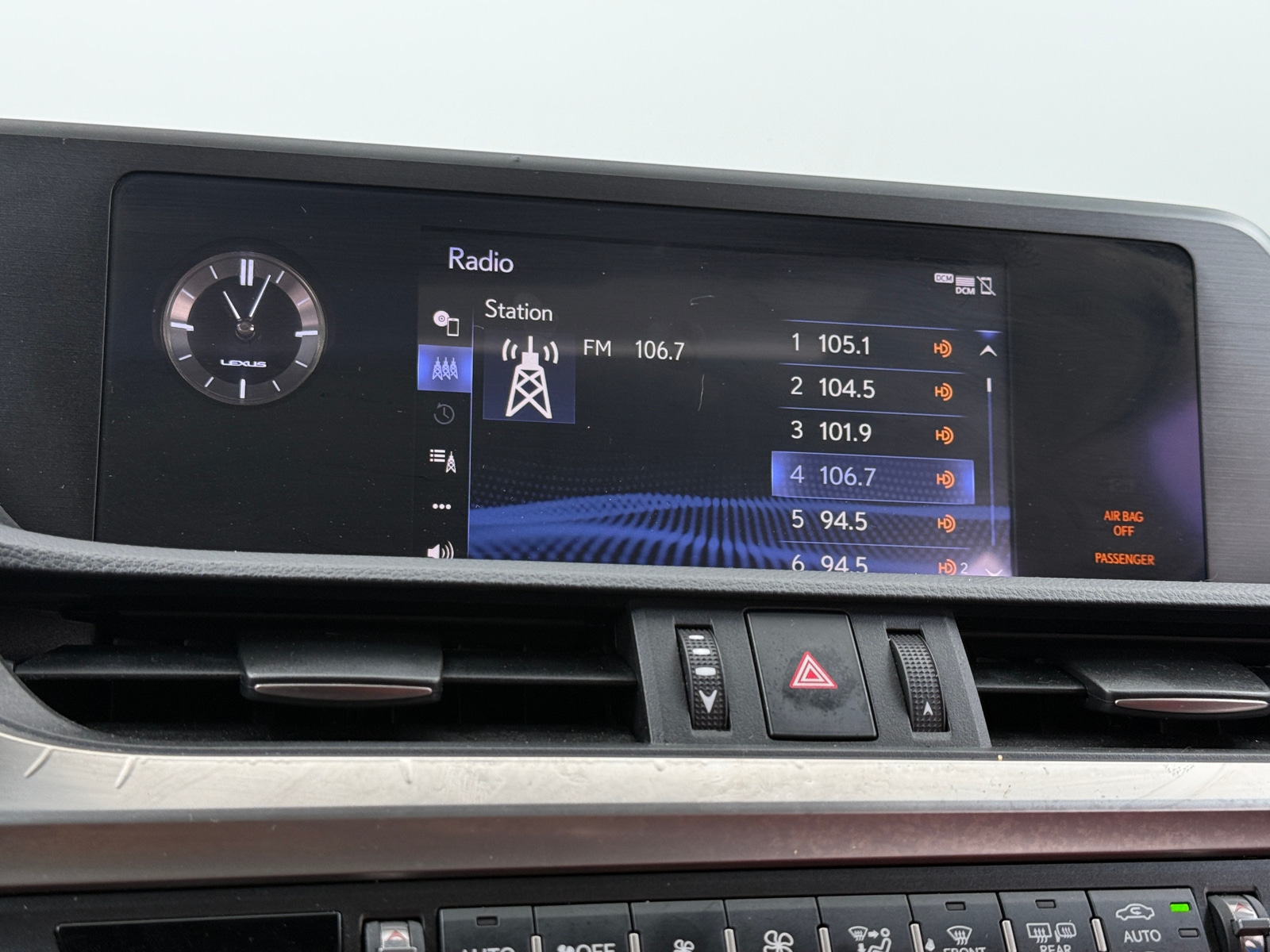 Thumbnail: 2019 Lexus ES - 4