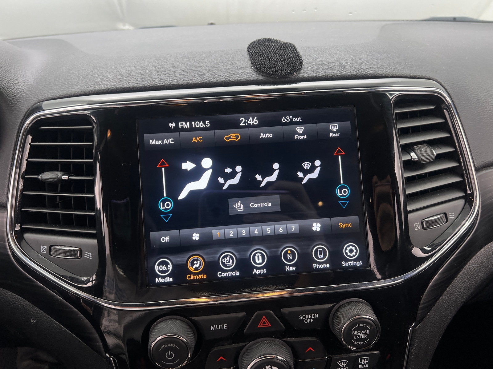 Thumbnail: 2021 Jeep Grand Cherokee - 3