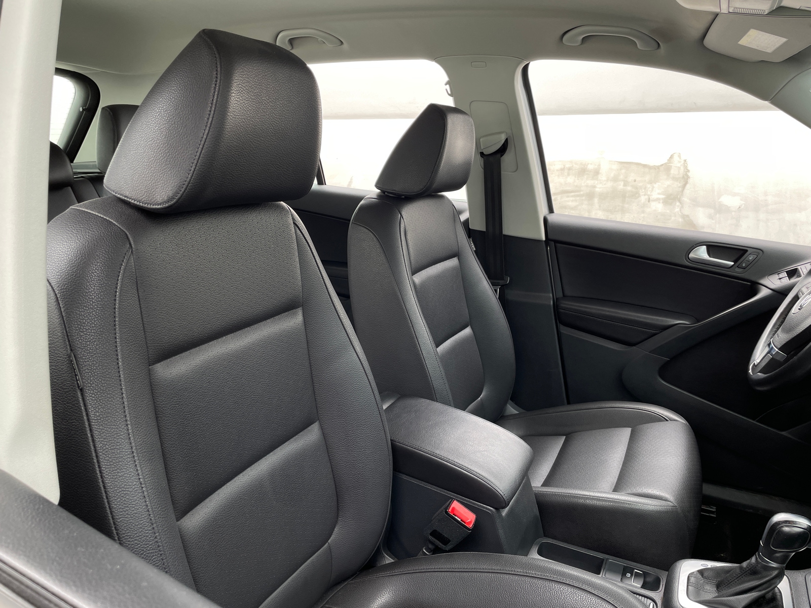 Thumbnail: 2017 Volkswagen Tiguan - 2