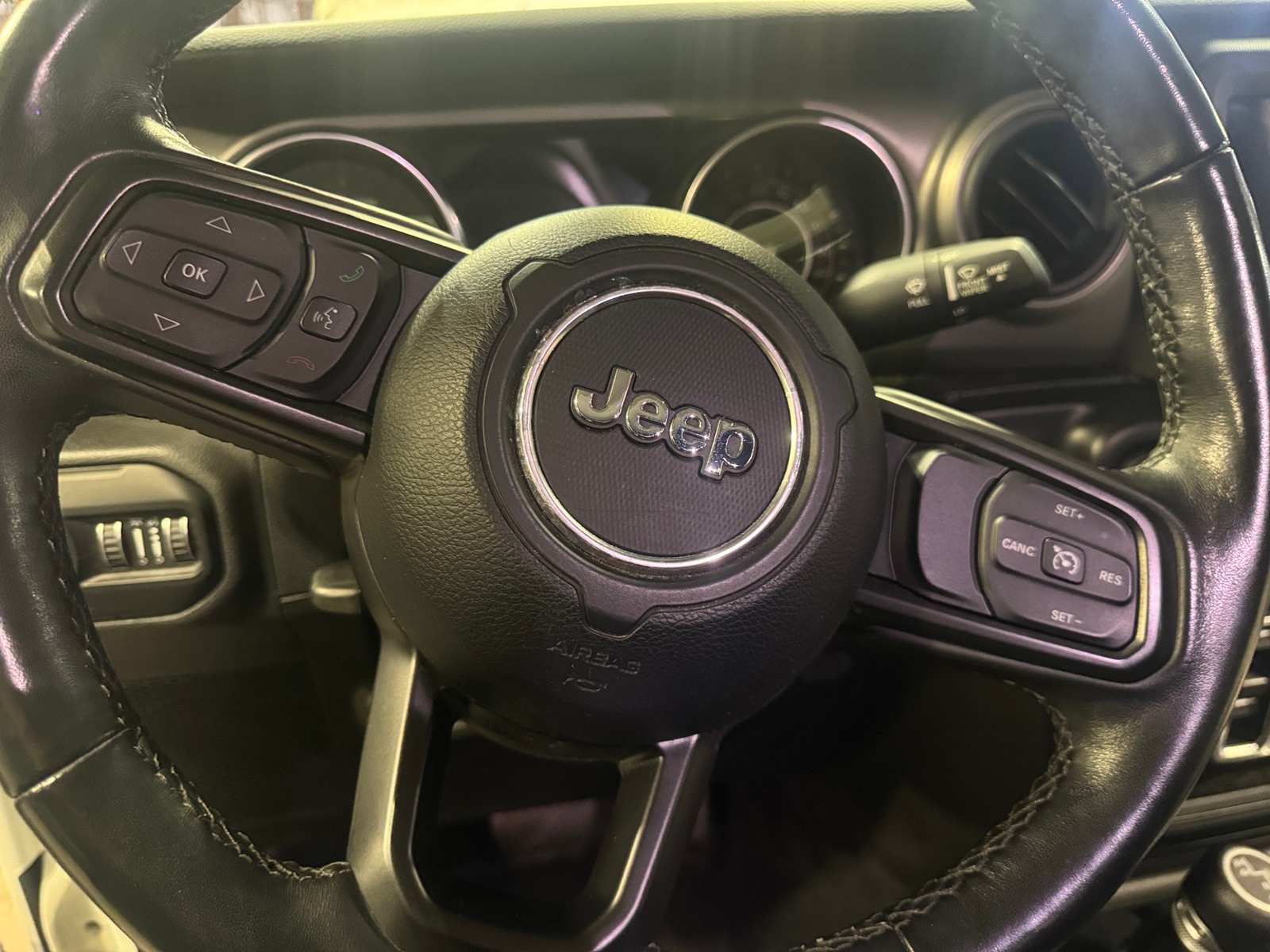 Thumbnail: 2021 Jeep Gladiator - 5