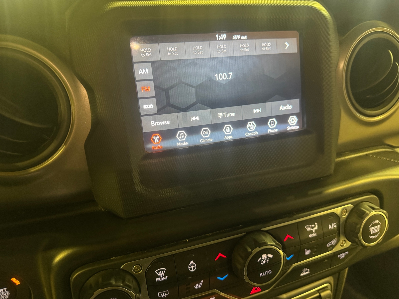 Thumbnail: 2021 Jeep Gladiator - 4