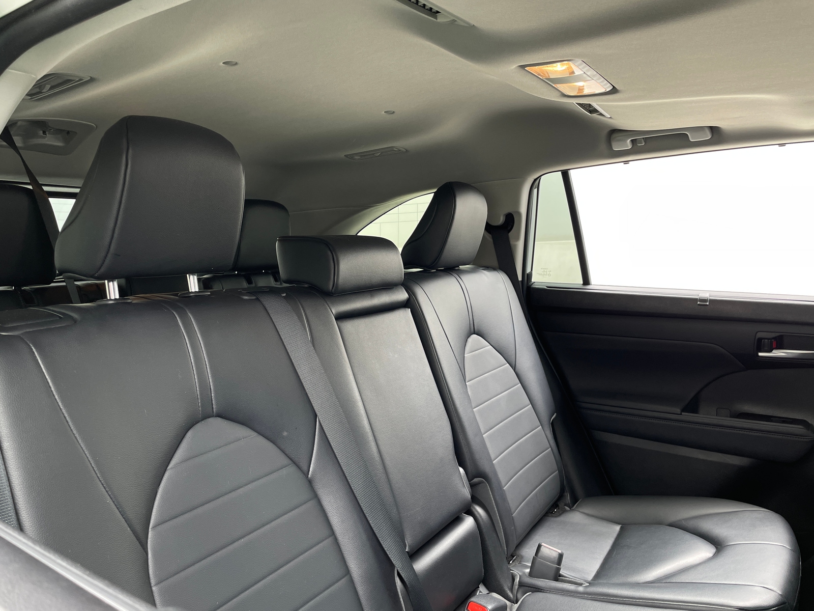 Thumbnail: 2023 Toyota Highlander - 5