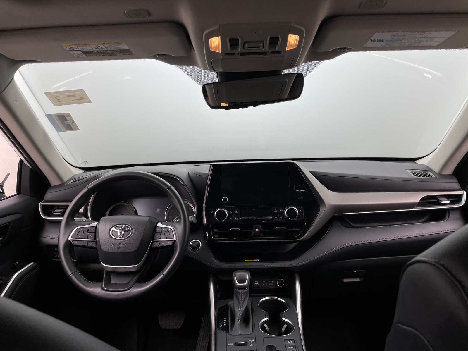 Thumbnail: 2023 Toyota Highlander - 2