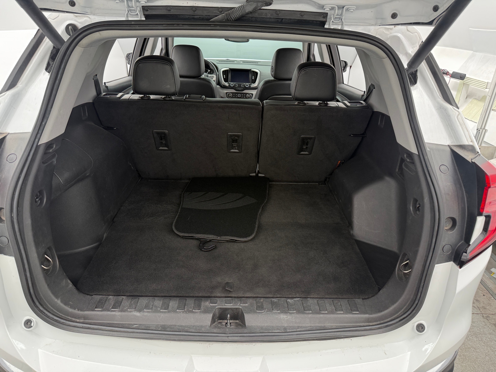 Thumbnail: 2023 GMC Terrain - 6