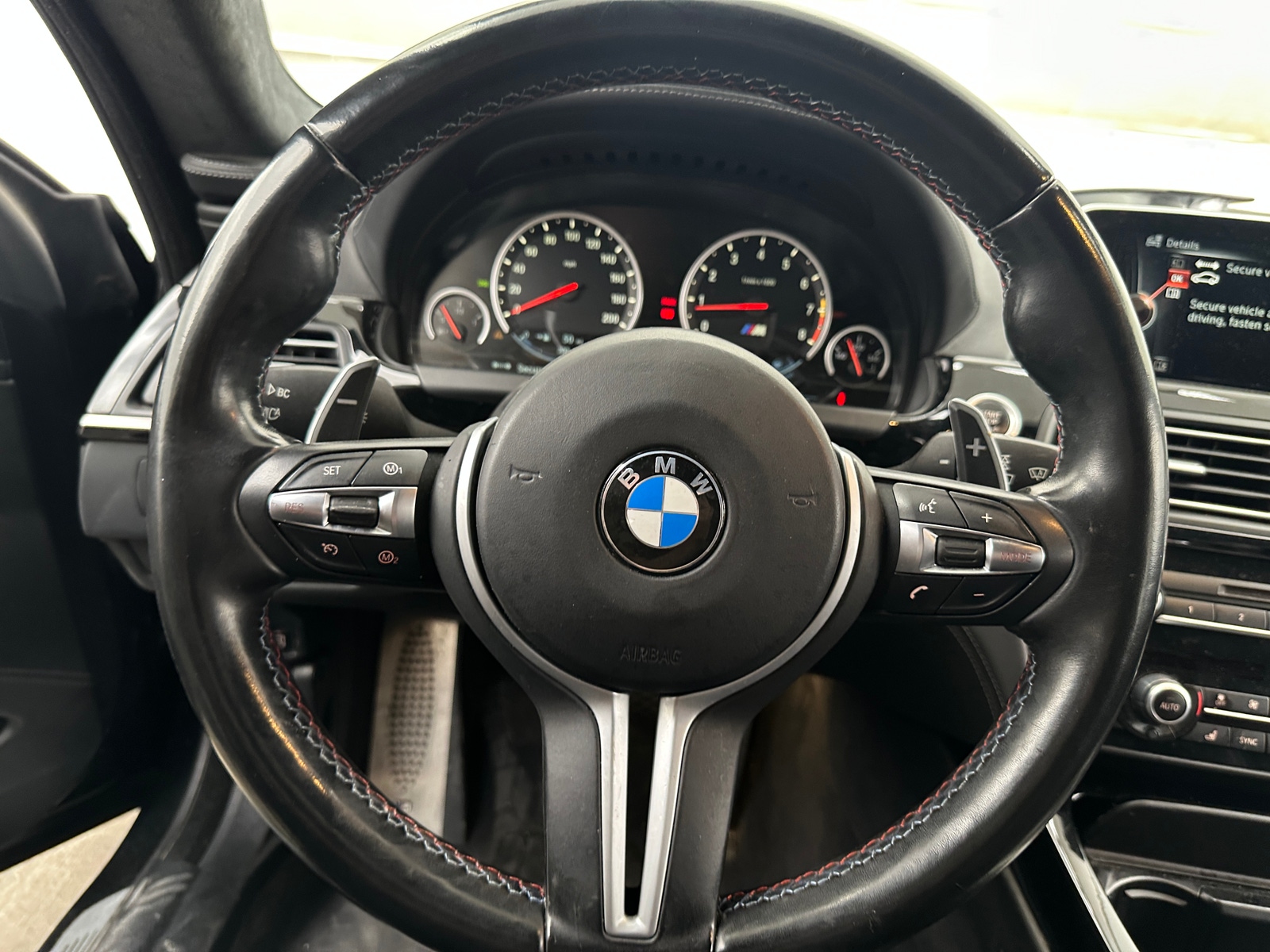 Thumbnail: 2016 BMW M6 - 4