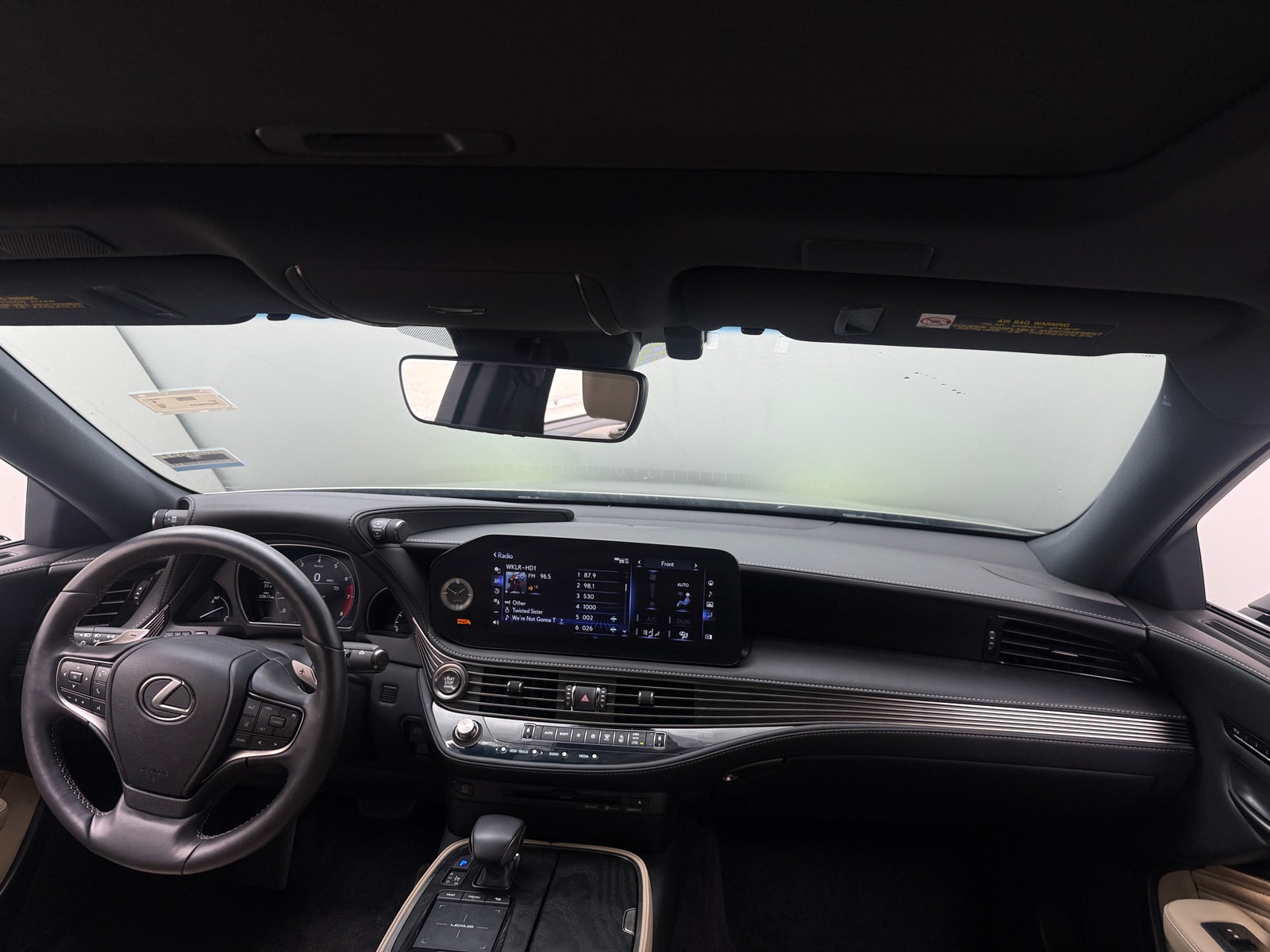 Thumbnail: 2021 Lexus LS - 2