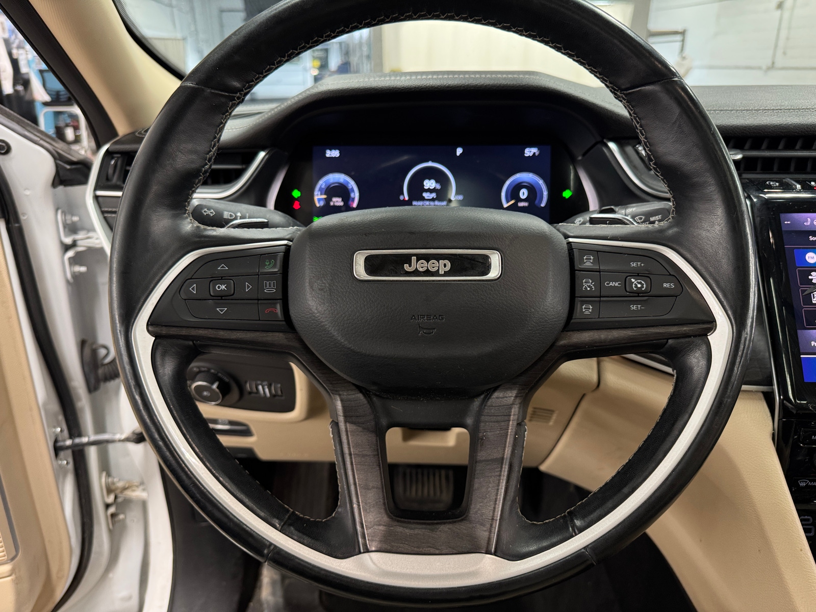 Thumbnail: 2021 Jeep Grand Cherokee L - 4