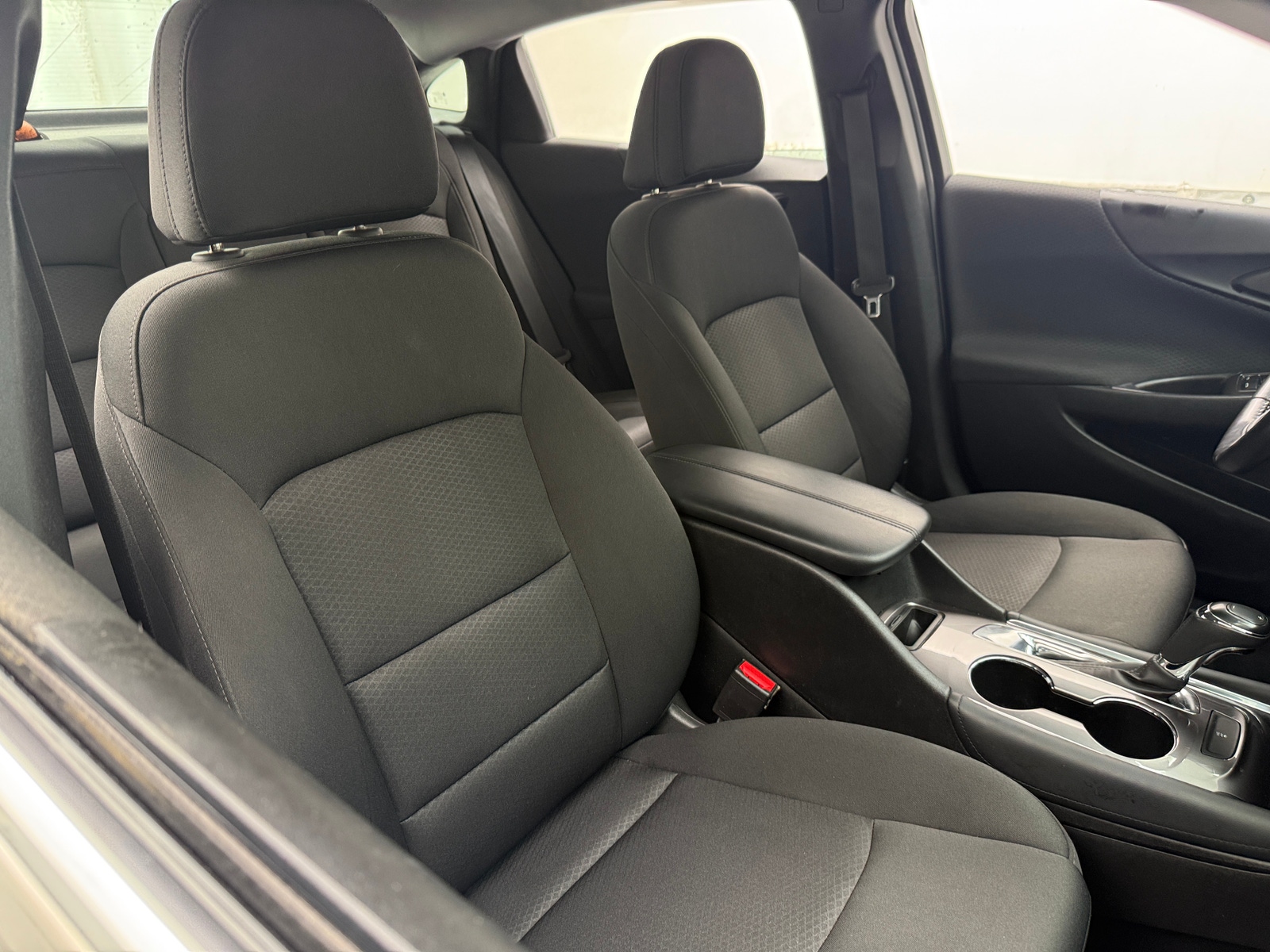 Thumbnail: 2018 Chevrolet Malibu - 2