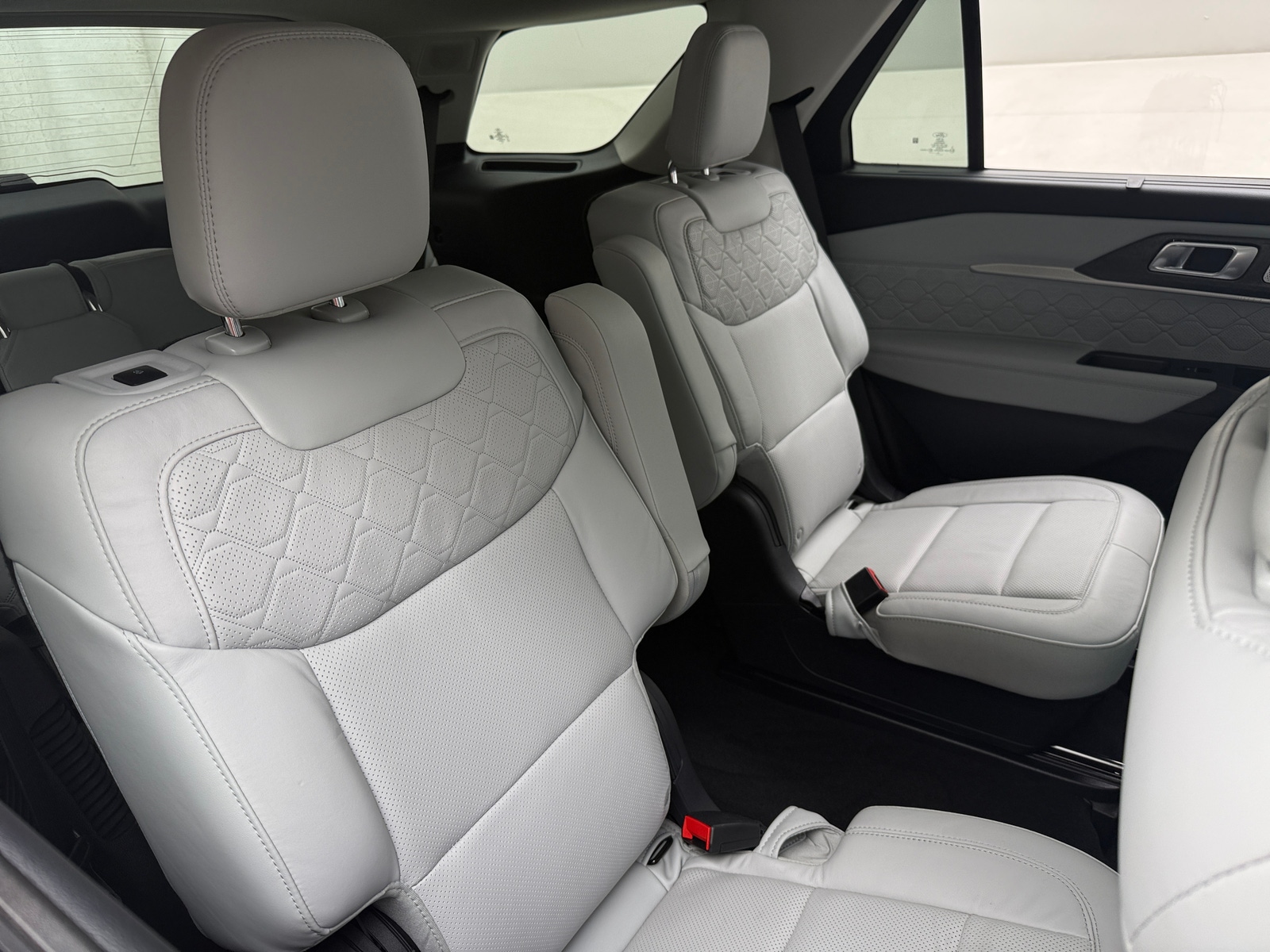 Thumbnail: 2025 Ford Explorer - 5