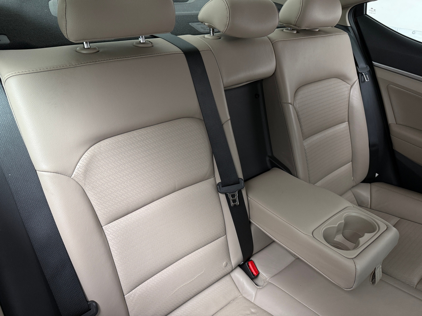 Thumbnail: 2020 Hyundai Elantra - 5