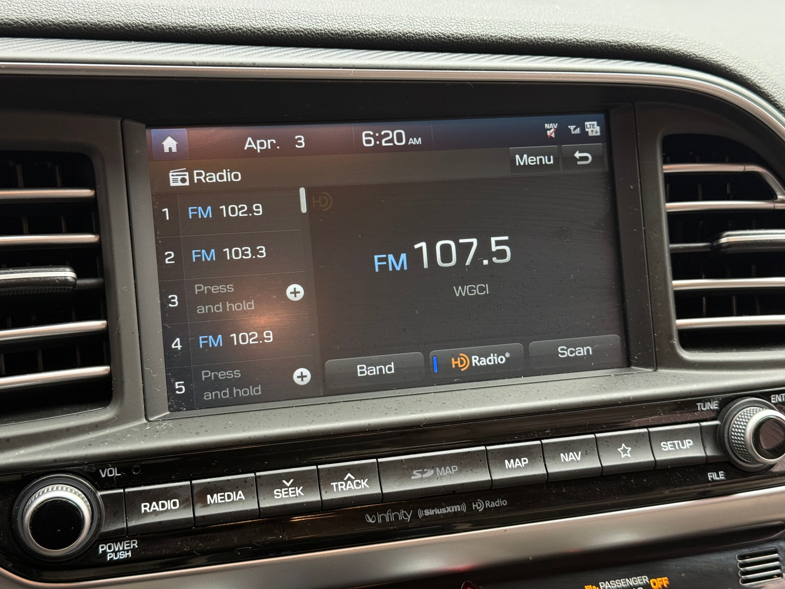 Thumbnail: 2020 Hyundai Elantra - 3