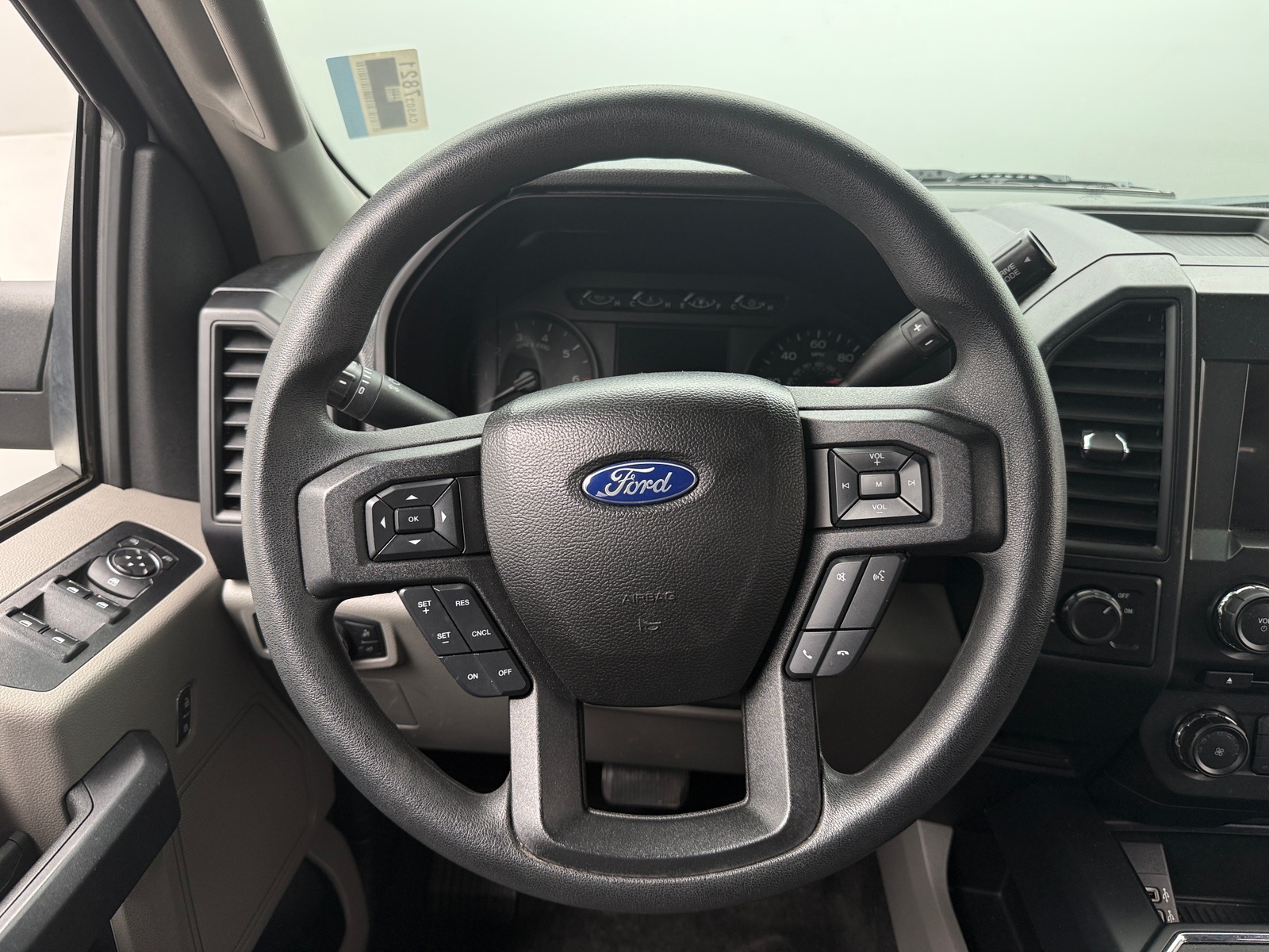 Thumbnail: 2018 Ford Econoline - 5