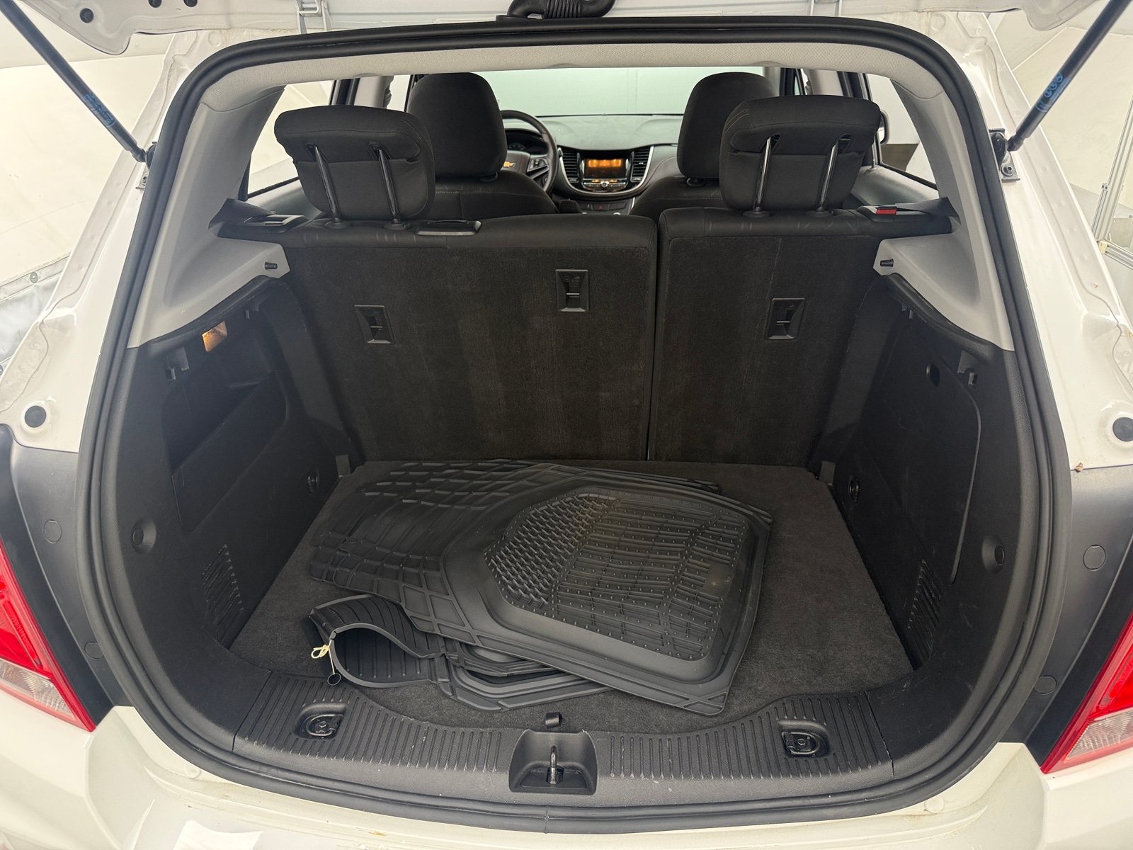 Thumbnail: 2018 Chevrolet Trax - 7