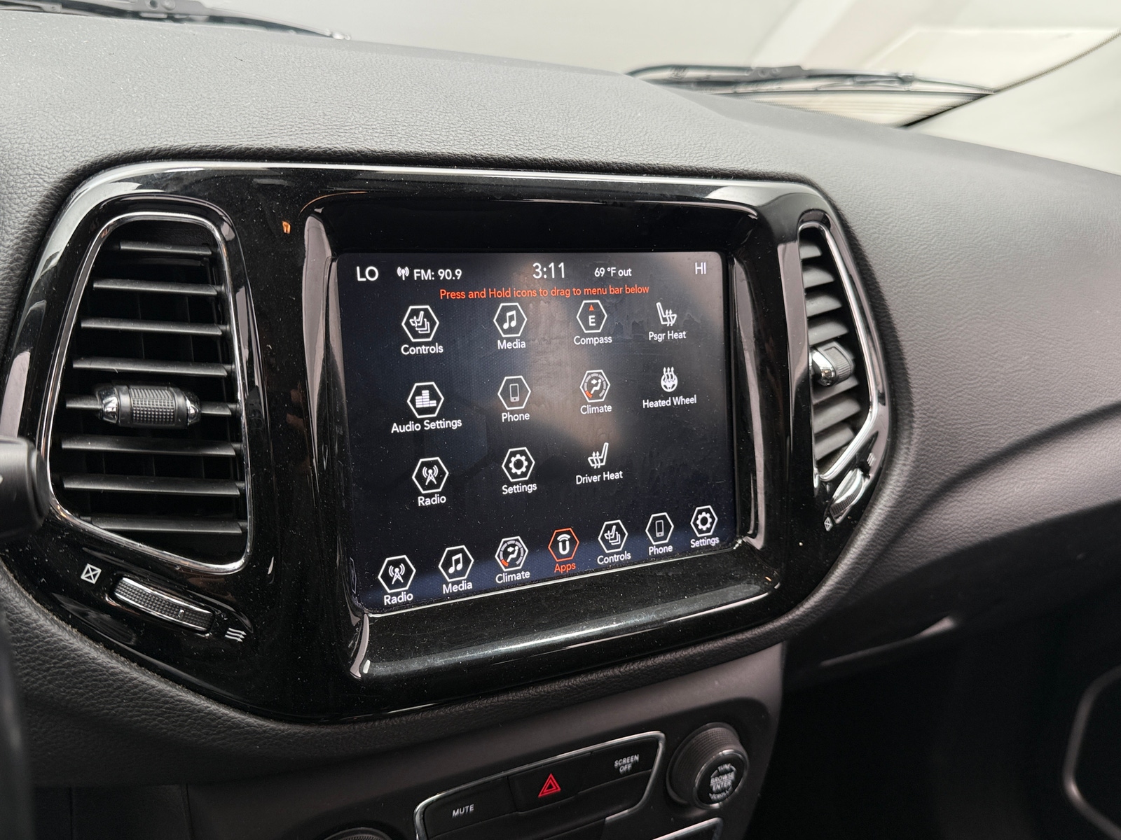 Thumbnail: 2019 Jeep Compass - 3